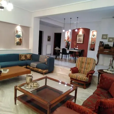 La Maison De Catherine * فولوس