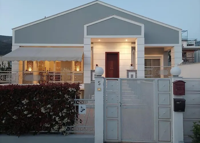 La Maison De Catherine * Volos